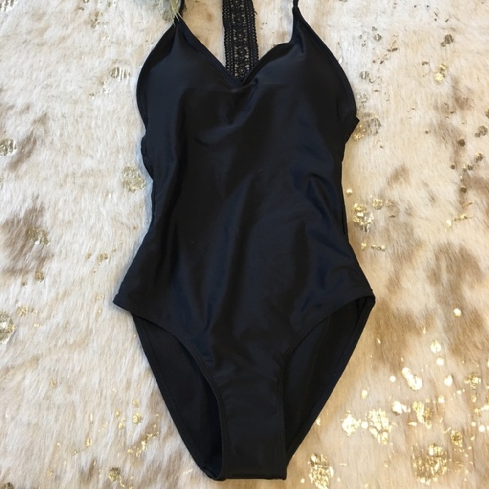 NWT/Sassy black swimsuit